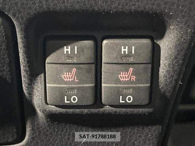 Toyota ESQUIRE 2015-11 385620-7