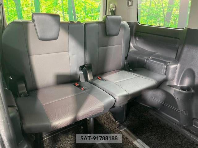Toyota ESQUIRE 2015-11 385620-17