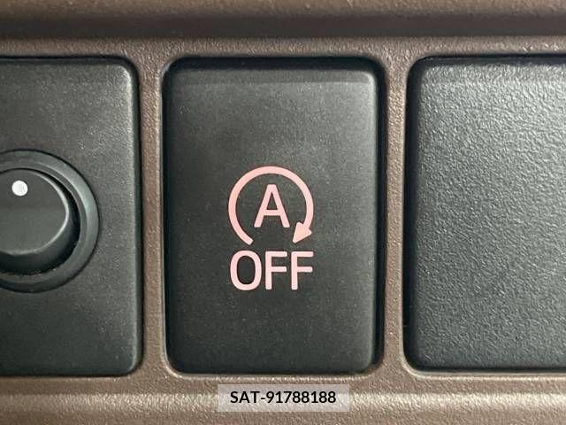 Toyota ESQUIRE 2015-11 385620-6