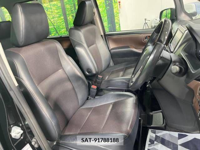 Toyota ESQUIRE 2015-11 385620-15
