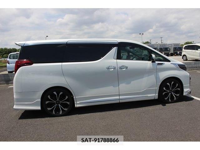 Toyota ALPHARD 2018-04 259206-7