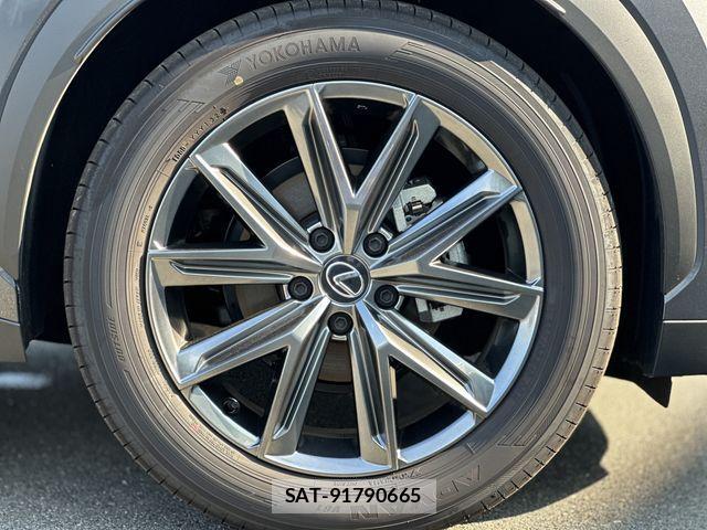 Lexus LBX 2024-05 429045-24