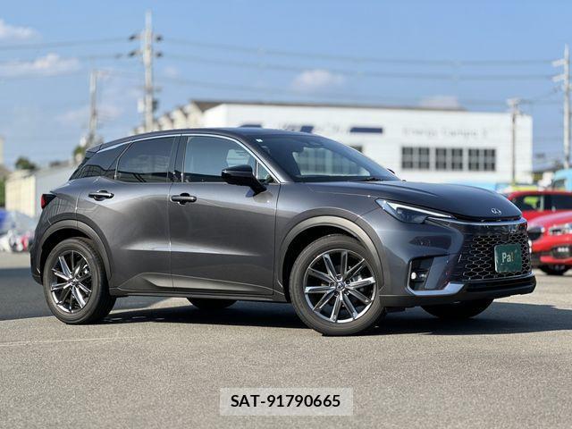 Lexus LBX 2024-05 429045-25