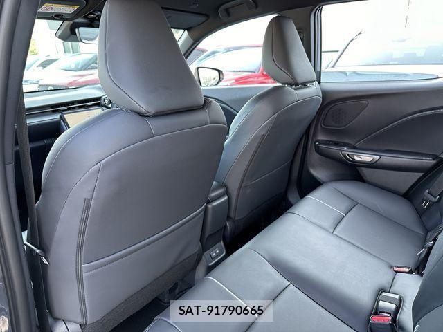 Lexus LBX 2024-05 429045-15