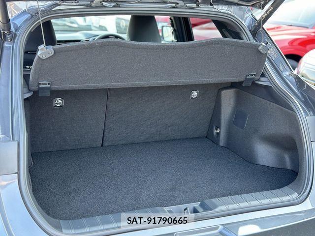 Lexus LBX 2024-05 429045-17