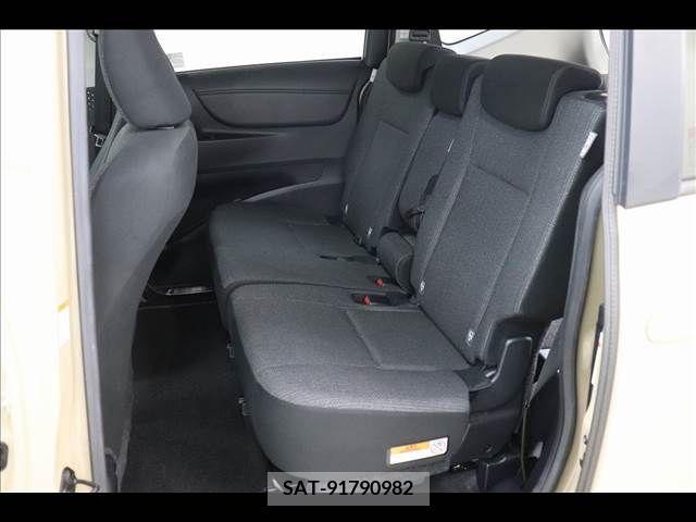 Toyota SIENTA 2022-01 350996-12