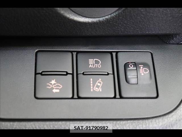 Toyota SIENTA 2022-01 350996-5