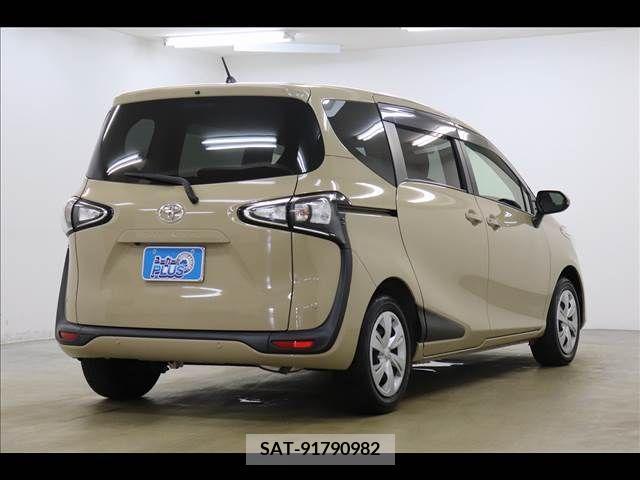 Toyota SIENTA 2022-01 350996-18