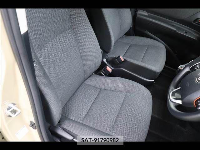 Toyota SIENTA 2022-01 350996-10