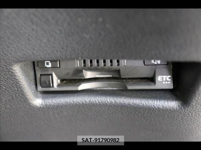 Toyota SIENTA 2022-01 350996-7