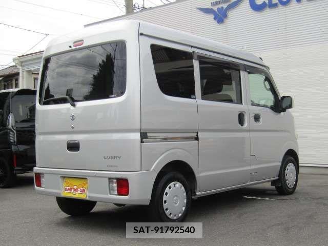 Suzuki EVERY 2022-02 297489-4