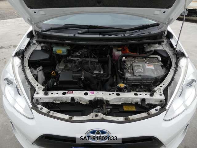 Toyota AQUA 2015-02 292284-13