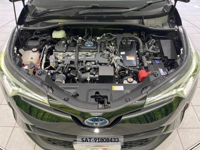 Toyota C-HR 2017-06 264071-18