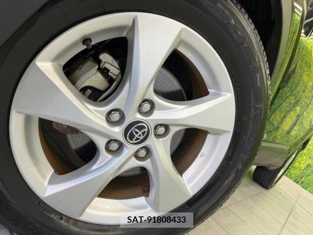 Toyota C-HR 2017-06 264071-13