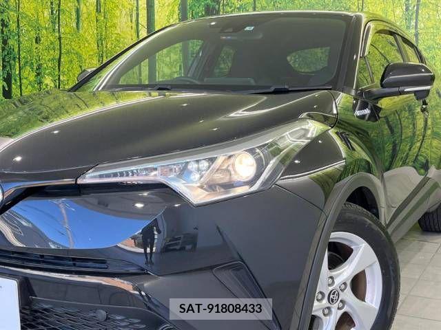 Toyota C-HR 2017-06 264071-12