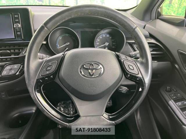 Toyota C-HR 2017-06 264071-11