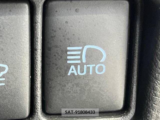 Toyota C-HR 2017-06 264071-7