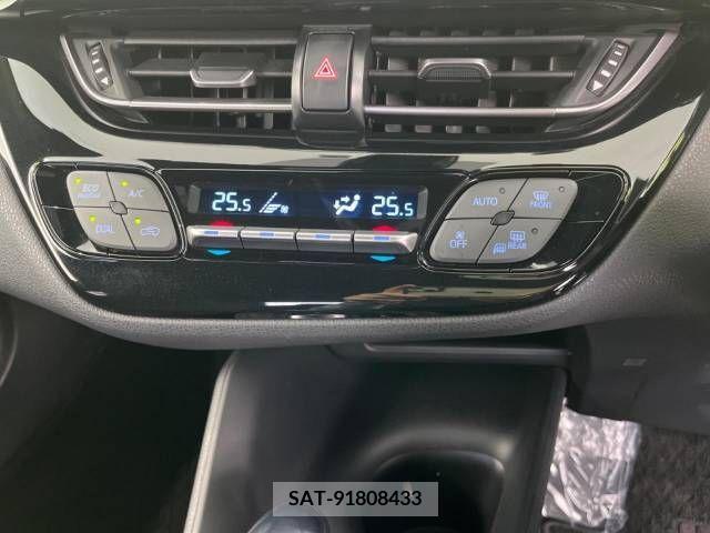 Toyota C-HR 2017-06 264071-6