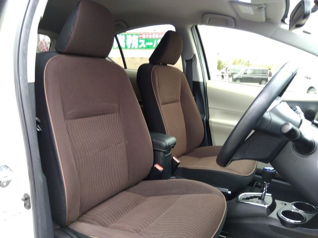 Toyota AQUA 2012-10 186943-17