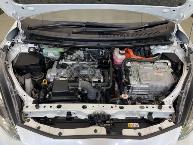Toyota AQUA 2018-10 187190-18