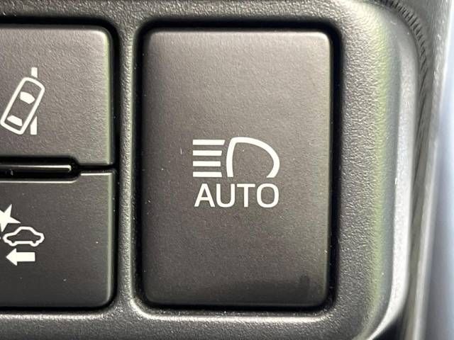 Toyota AQUA 2018-10 187190-7