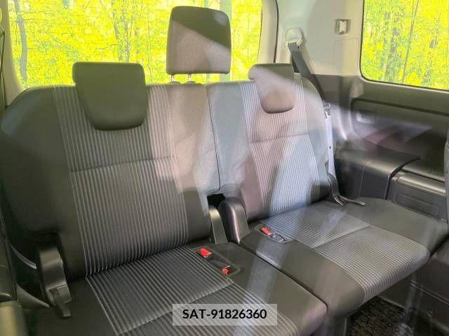 Toyota VOXY 2015-10 289008-10
