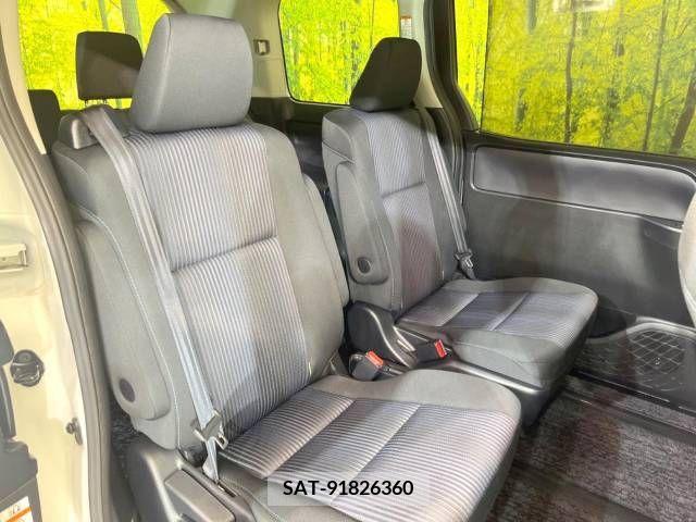 Toyota VOXY 2015-10 289008-9