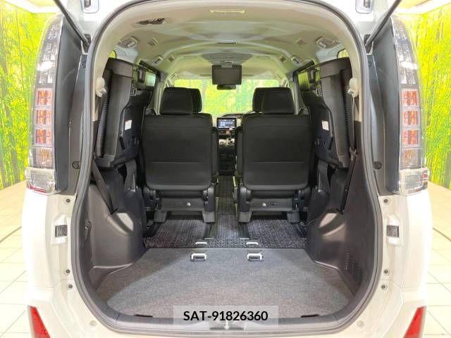 Toyota VOXY 2015-10 289008-11