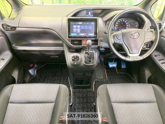 Toyota VOXY 2015-10 289008-1