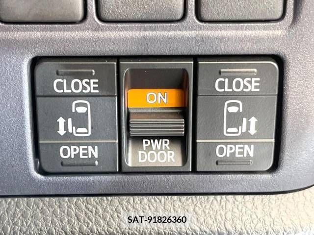 Toyota VOXY 2015-10 289008-5