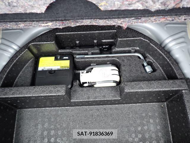 Toyota VITZ HYBRID 2017-06 383444-21