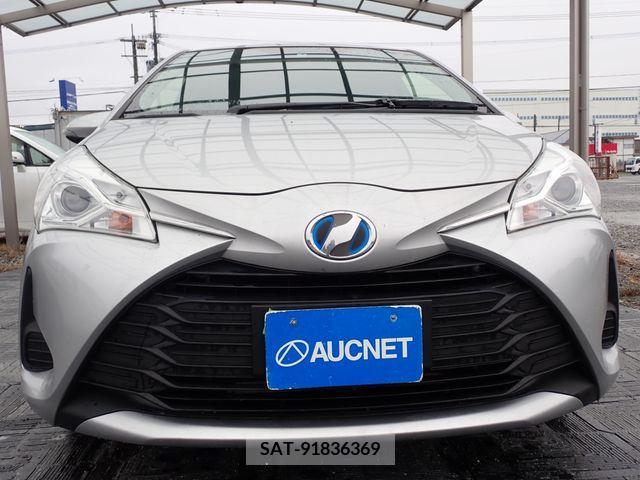 Toyota VITZ HYBRID 2017-06 383444-3