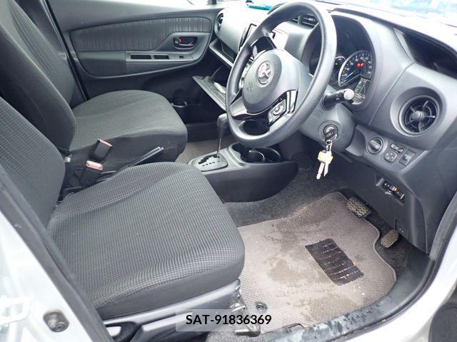 Toyota VITZ HYBRID 2017-06 383444-1