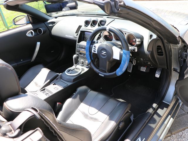 Nissan FAIRLADY Z 2004-01 2762-12