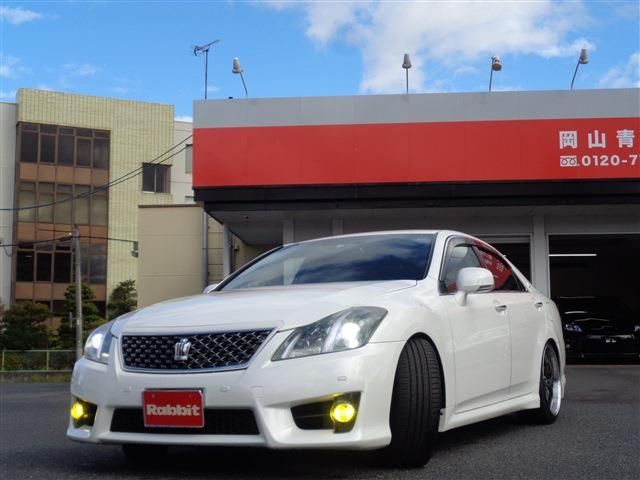 Toyota CROWN SEDAN 2010-11 193096-9