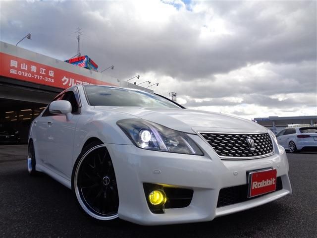 Toyota CROWN SEDAN 2010-11 193096-5