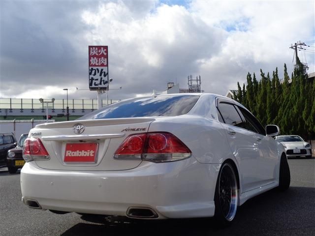 Toyota CROWN SEDAN 2010-11 193096-14