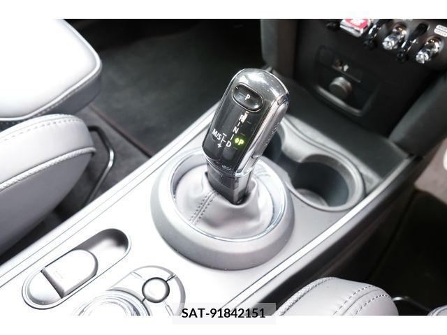Bmw MINI 2023-01 277365-17