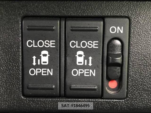 Honda STEP WGN 2018-01 226088-3