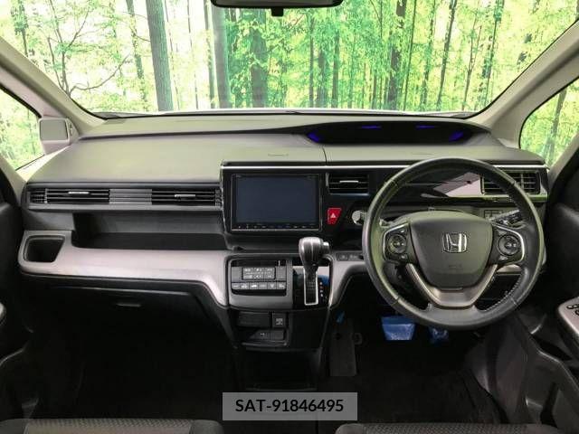 Honda STEP WGN 2018-01 226088-1