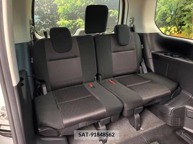 Nissan SERENA 2019-02 379855-9