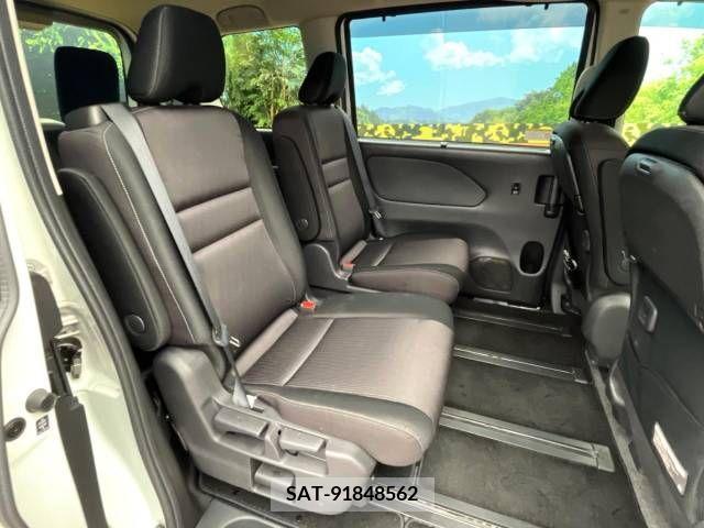 Nissan SERENA 2019-02 379855-8