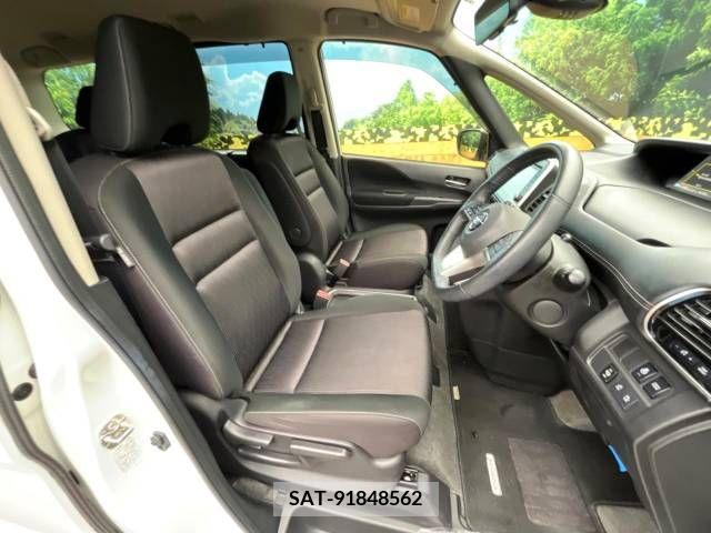 Nissan SERENA 2019-02 379855-7