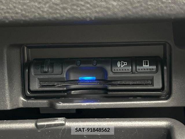 Nissan SERENA 2019-02 379855-6