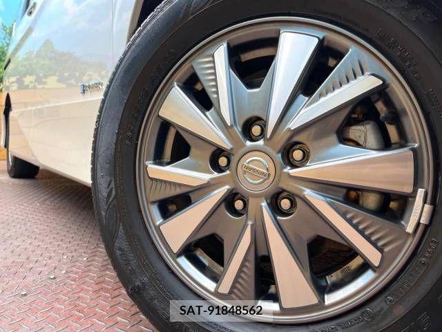 Nissan SERENA 2019-02 379855-13