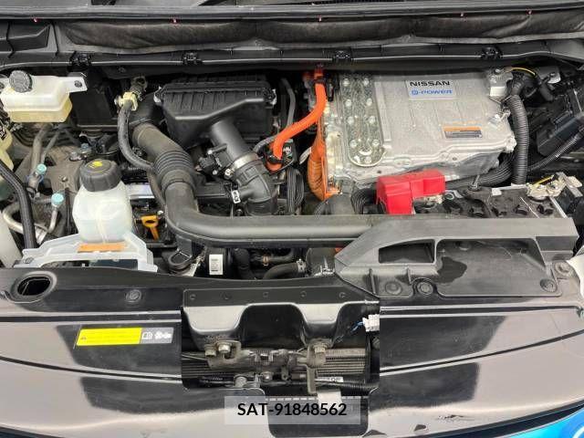 Nissan SERENA 2019-02 379855-18