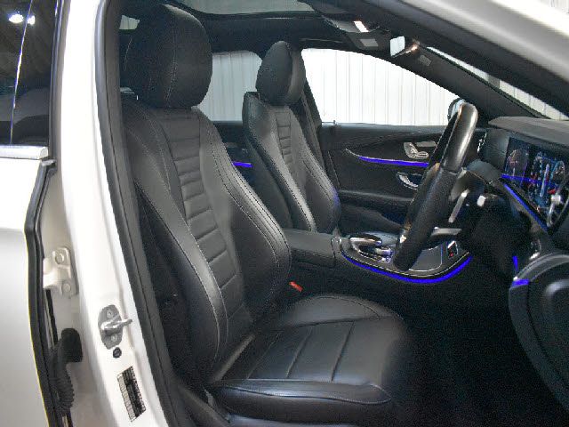 Mercedes Benz E-CLASS 2018-07 25384-8