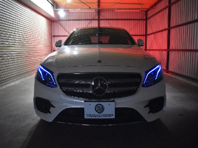 Mercedes Benz E-CLASS 2018-07 25384-24
