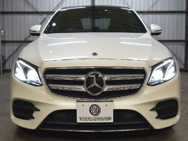 Mercedes Benz E-CLASS 2018-07 25384-29