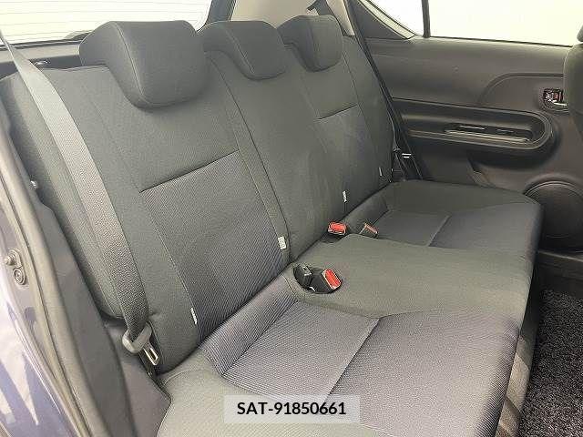 Toyota AQUA 2015-02 211927-10